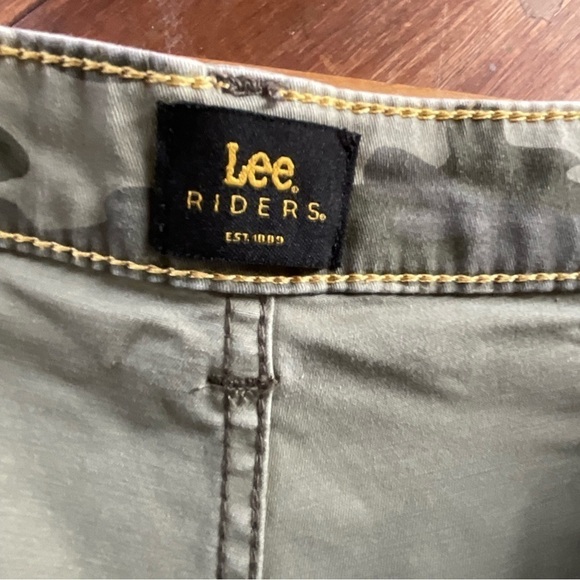 Lee Riders Ankle Pants Camouflage Camo Khaki Green Cargo Size 6 - Picture 5 of 9